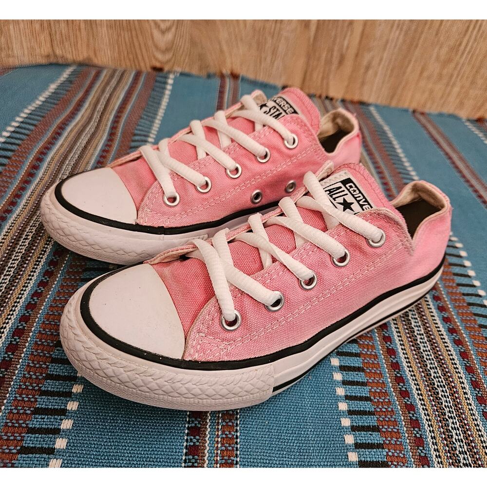 Converse All-Star Chuck Taylor Pink Lowtop Sneakers Youth Size 13 Barbie core.